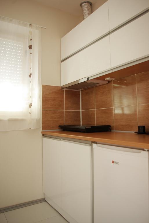 Square Studio Apartment Ni المظهر الخارجي الصورة