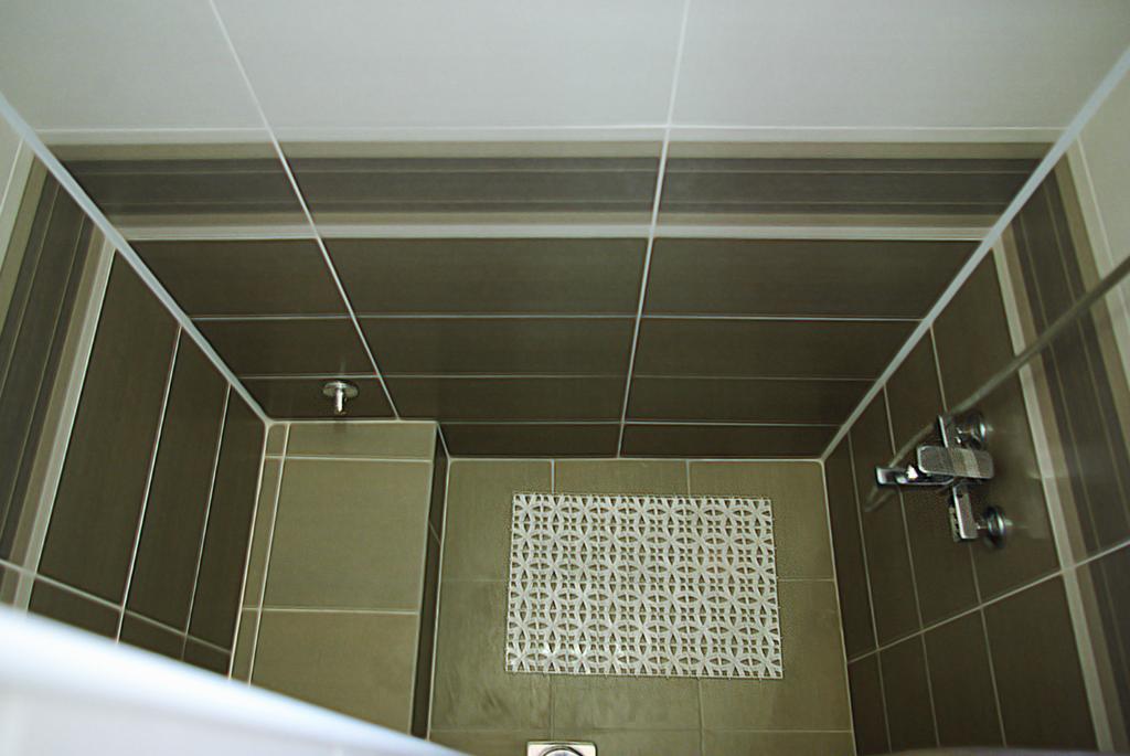 Square Studio Apartment Ni المظهر الخارجي الصورة