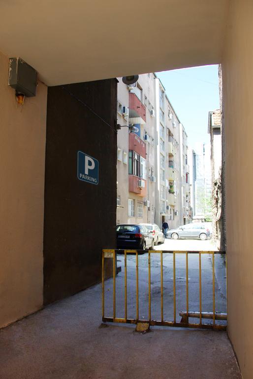 Square Studio Apartment Ni المظهر الخارجي الصورة
