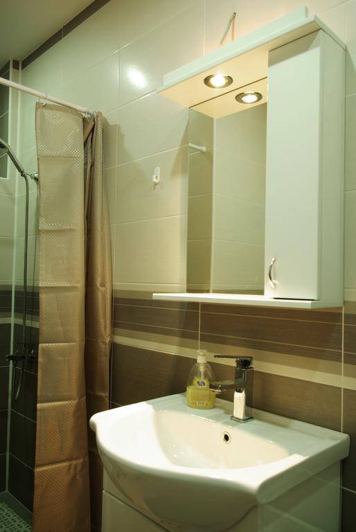 Square Studio Apartment Ni المظهر الخارجي الصورة