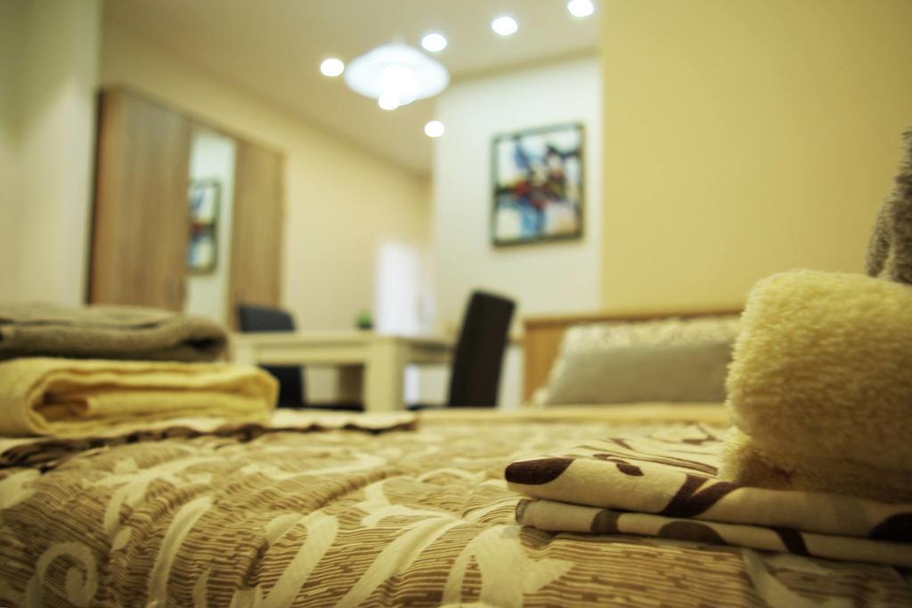 Square Studio Apartment Ni المظهر الخارجي الصورة